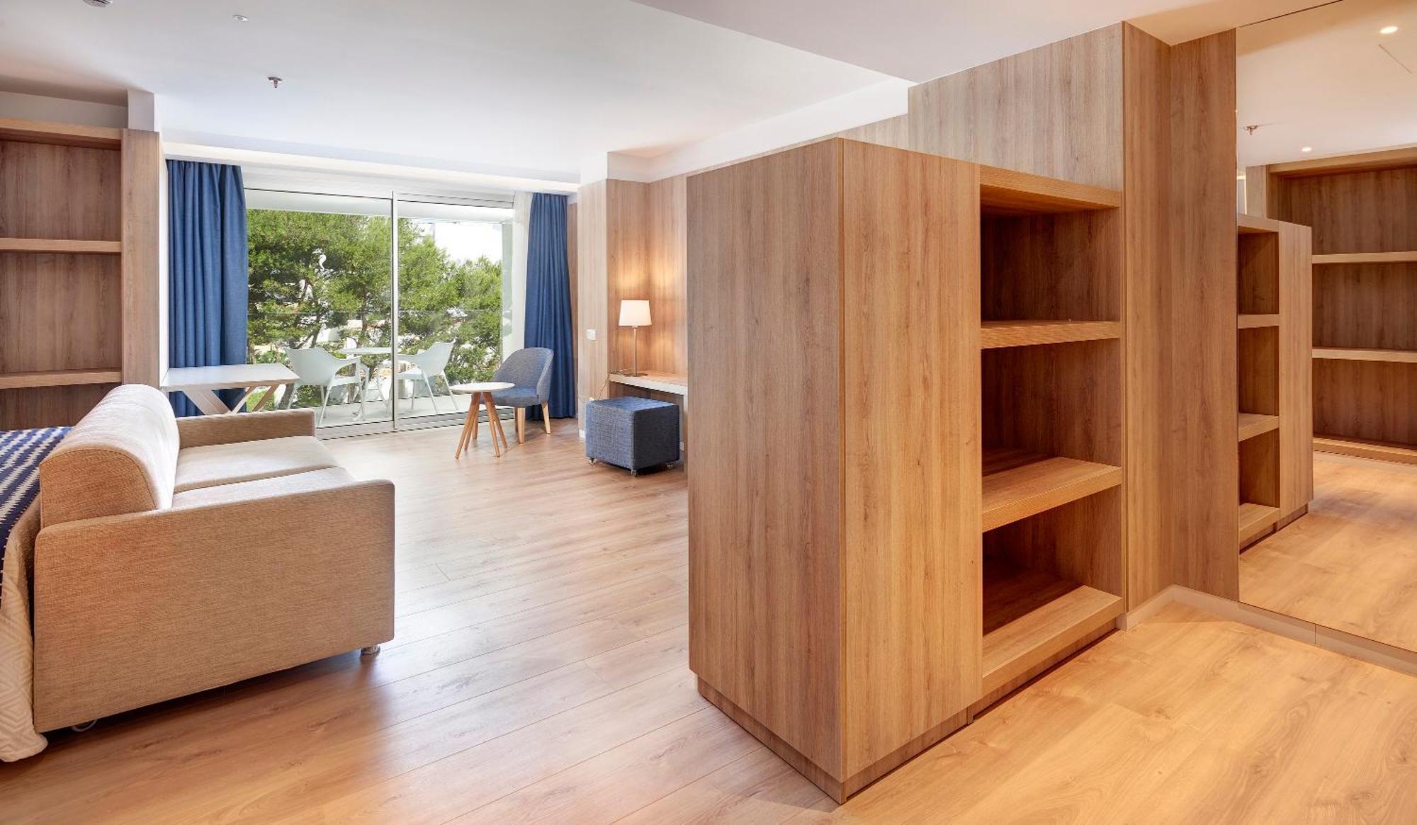 Hipotels Bahia Cala Millor - Adults Only Bagian luar foto