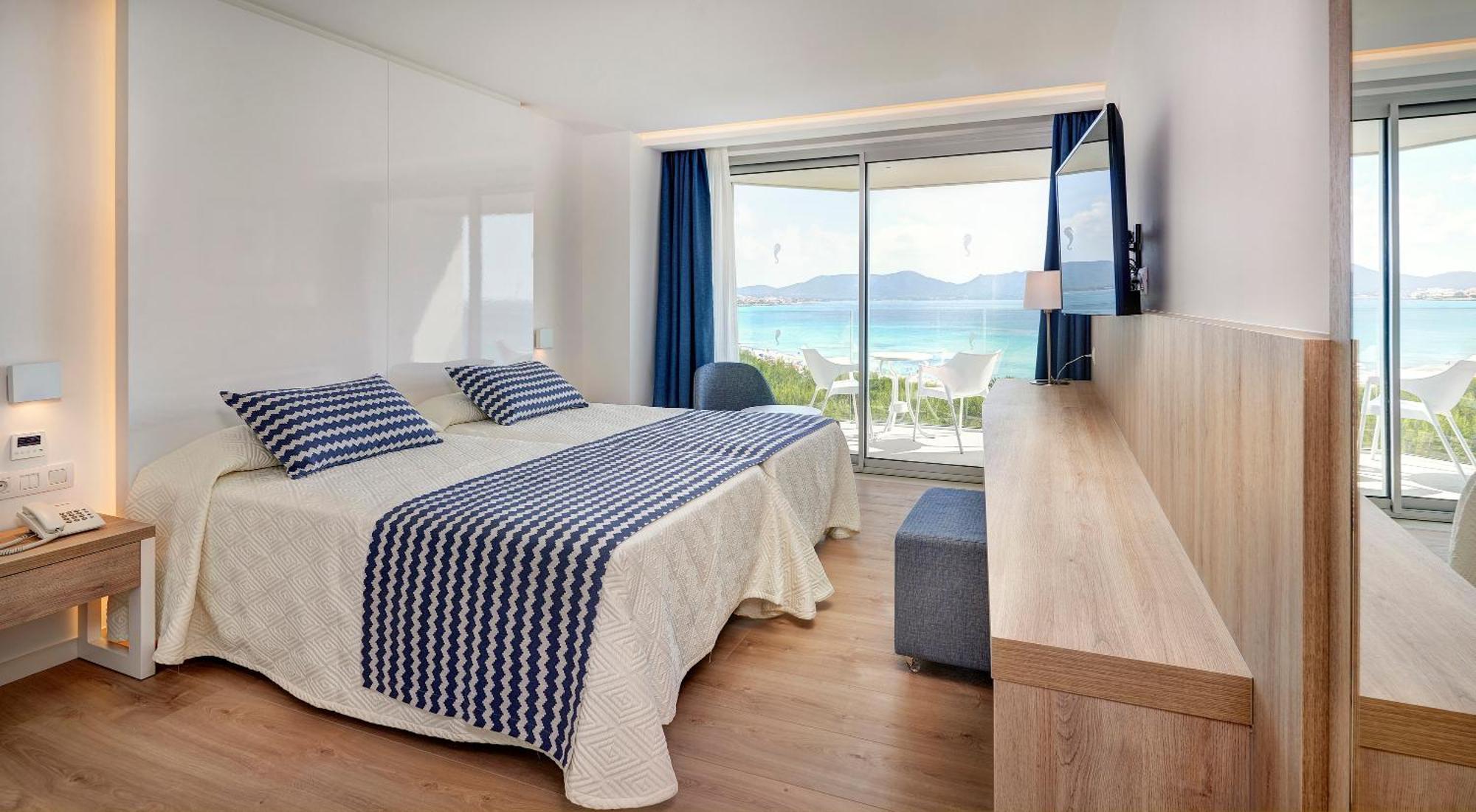 Hipotels Bahia Cala Millor - Adults Only Bagian luar foto